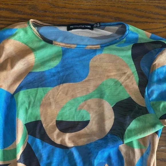 NWOT Pretty Little Thing Mesh Colorful Abstract Long Sleeve Bodysuit Size 8 - Picture 3 of 6